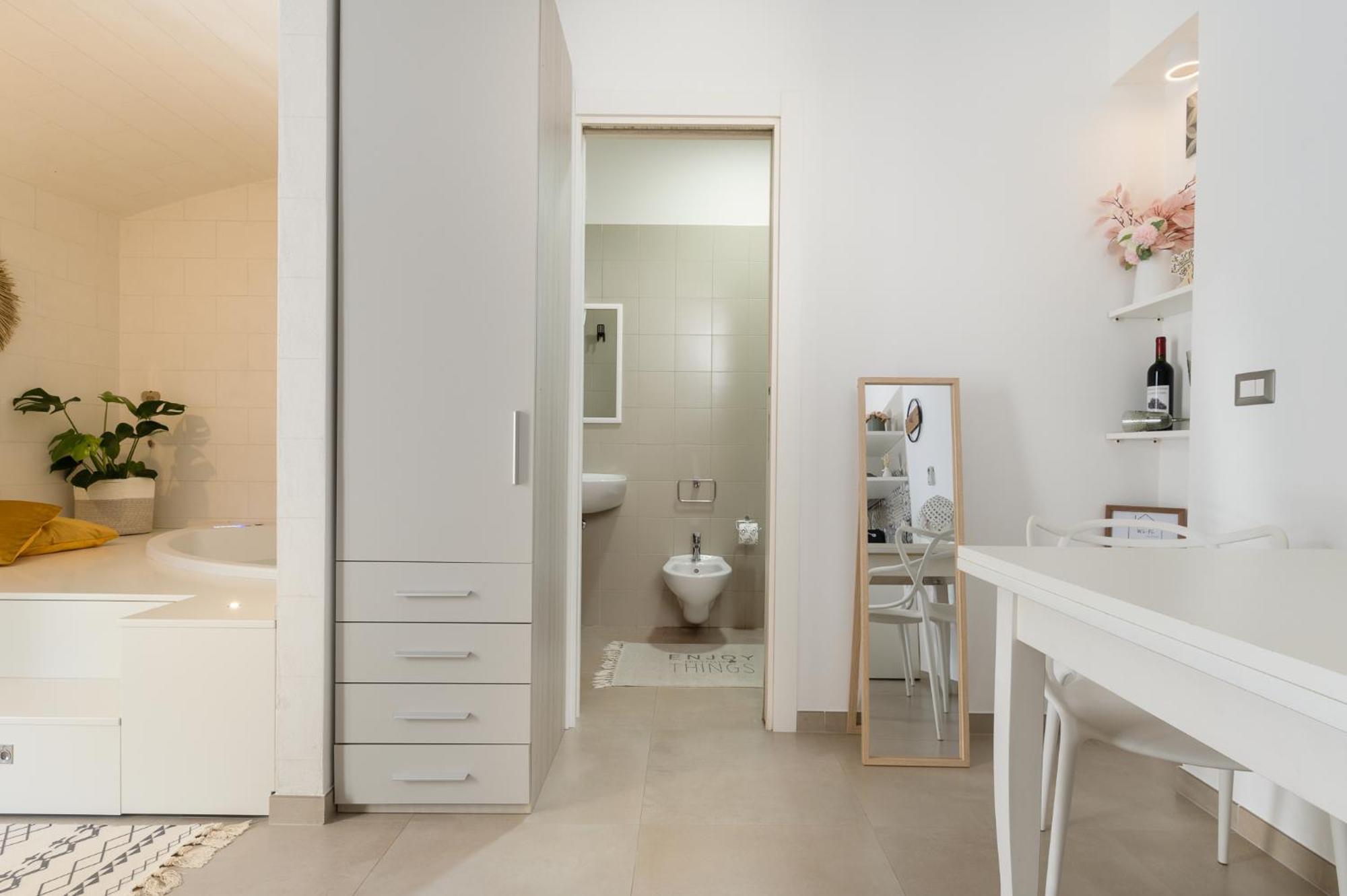 Mandorlocarrubo'S Suite Ostuni Exterior photo