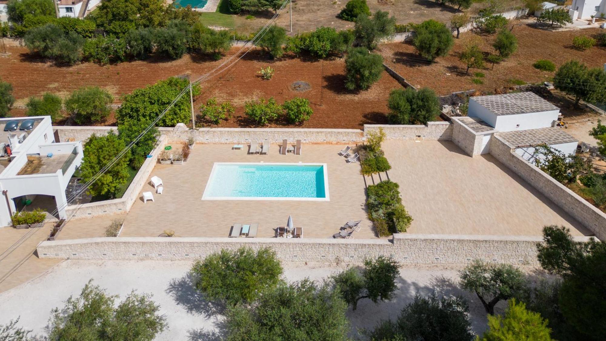 Mandorlocarrubo'S Suite Ostuni Exterior photo