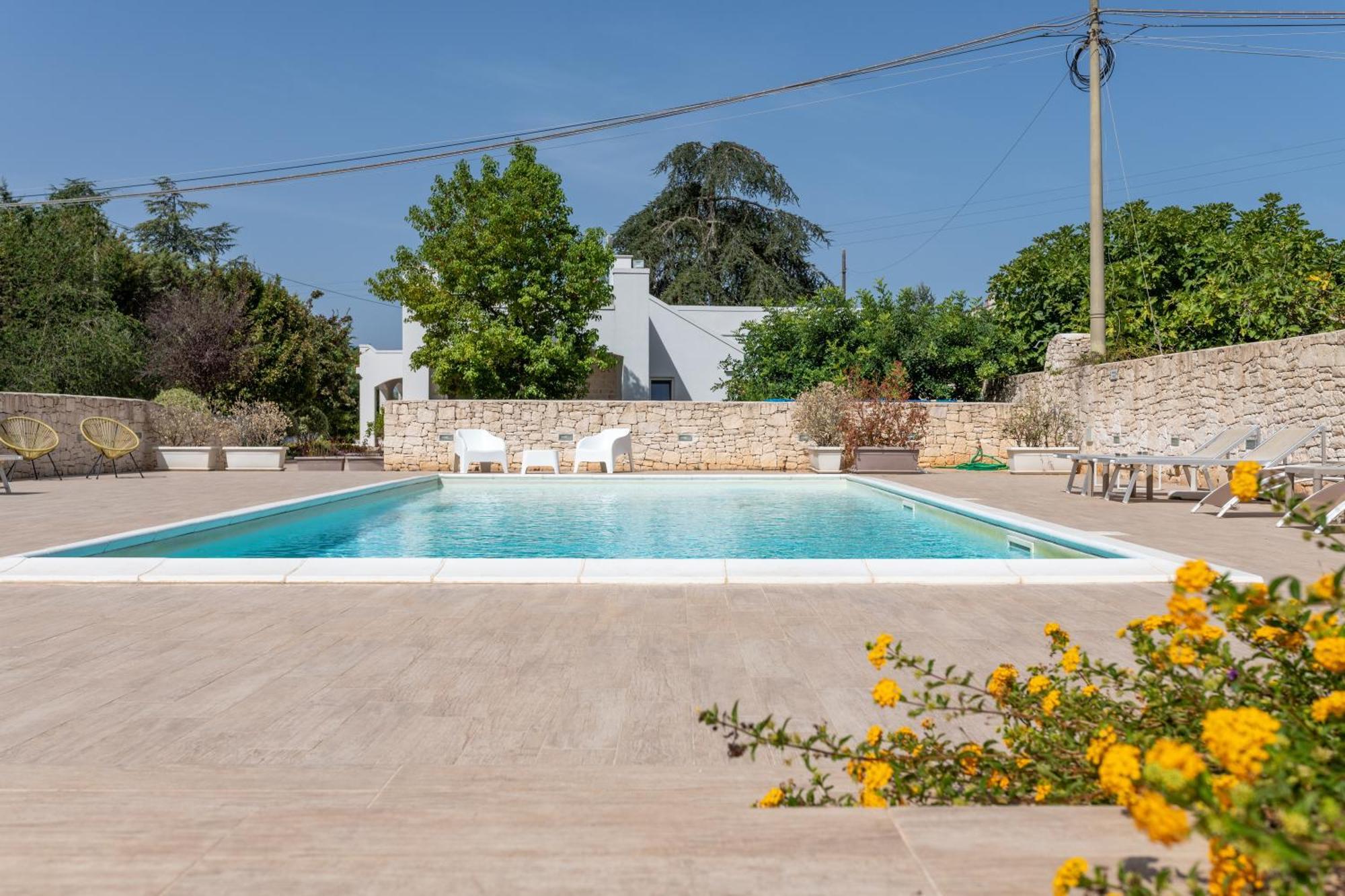 Mandorlocarrubo'S Suite Ostuni Exterior photo