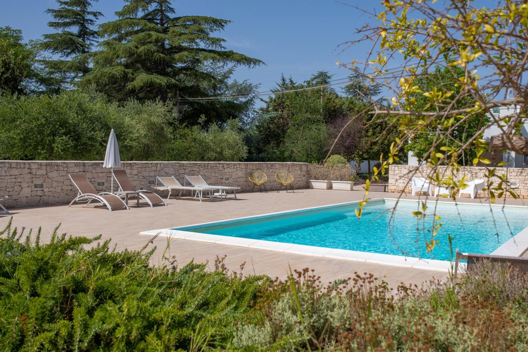 Mandorlocarrubo'S Suite Ostuni Exterior photo