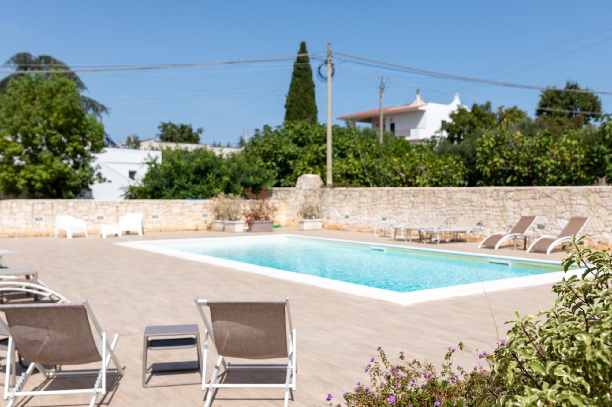 Mandorlocarrubo'S Suite Ostuni Exterior photo