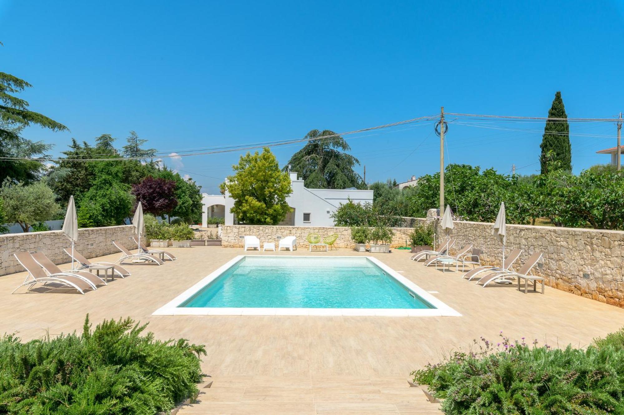 Mandorlocarrubo'S Suite Ostuni Exterior photo